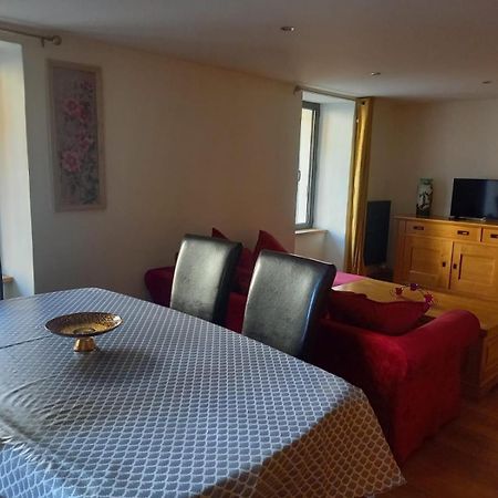 Appartement Centre Du Village Brides Les Bains Luaran gambar