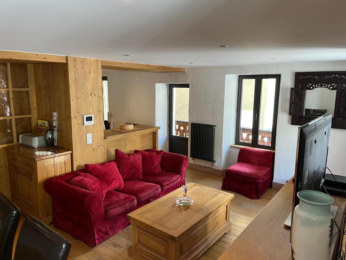 Appartement Centre Du Village Brides Les Bains Luaran gambar