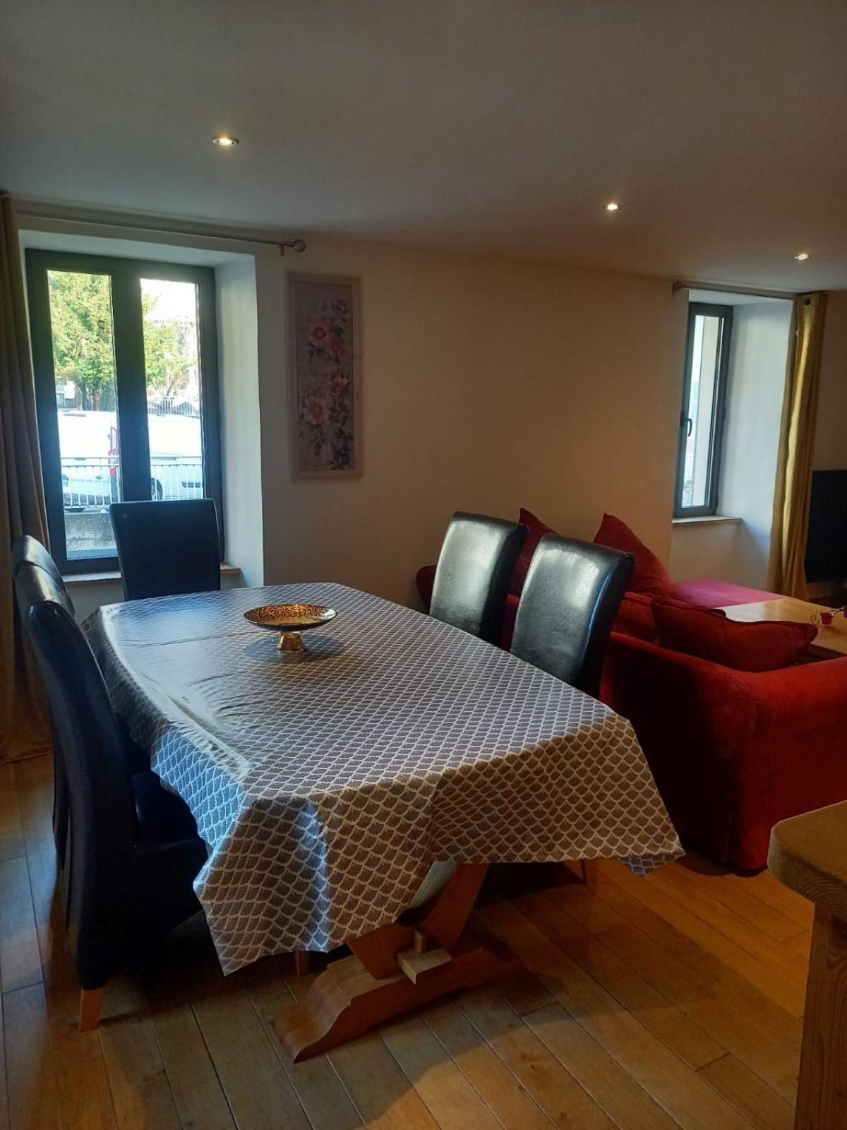 Appartement Centre Du Village Brides Les Bains Luaran gambar